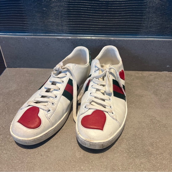 Very worn gucci sneakers - Picture 3 of 5
